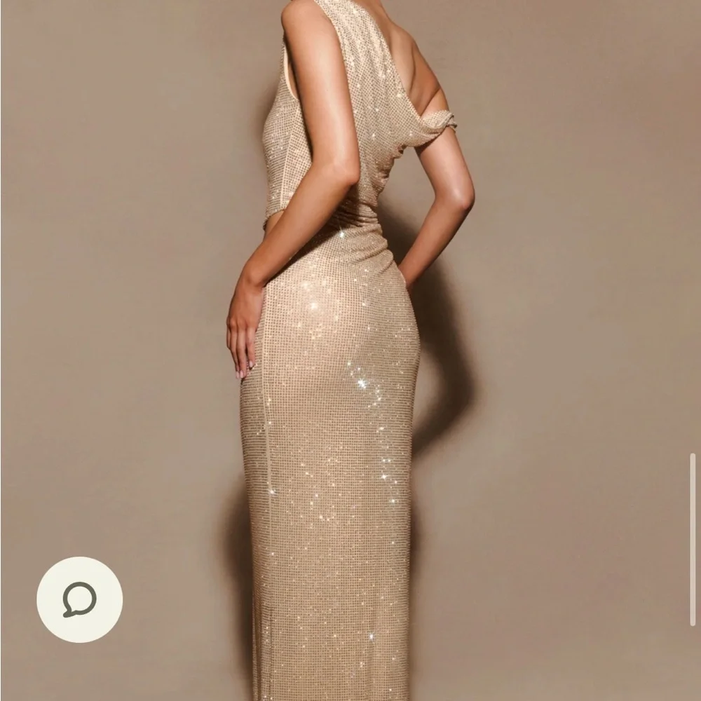 Meshki Gold One Shoulder Dress - Picture 4 of 5